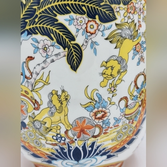 Vintage Beken Chinese Mythical Fu Dog Large Glass Vase - Picture 13 of 16